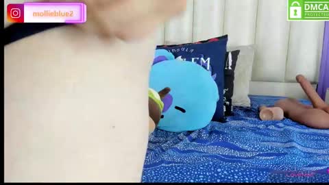 Snapshot of molliebue1 chatting on 12.13.24 Hey Guys Im Mollie online show from 12.13.24