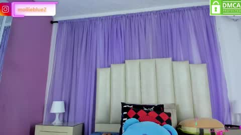 Snapshot of molliebue1 chatting on 12.15.24 Hey Guys Im Mollie online show from 12.15.24