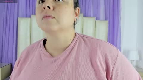 Snapshot of molliebue1 chatting on 12.26.24 Hey Guys Im Mollie online show from 12.26.24