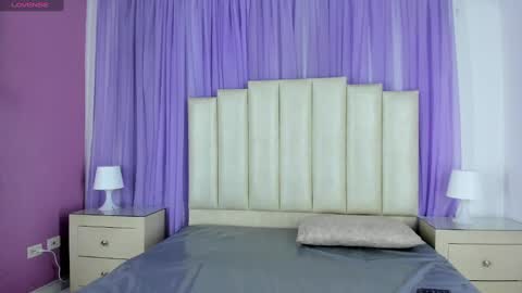 Snapshot of molliebue1 chatting on 01.09.25 Hey Guys Im Mollie online show from 01.09.25