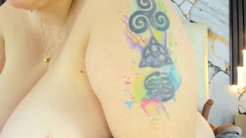 Snapshot of molliebue1 chatting on 03.08.25 Hey Guys Im Mollie online show from 03.08.25