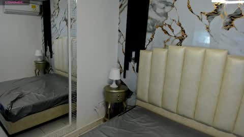 Snapshot of molliebue1 chatting on 09.14.25 Hey Guys Im Mollie online show from 09.14.25