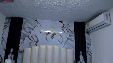 Snapshot of molliebue1 chatting on 11.06.25 Hey Guys Im Mollie online show from 11.06.25