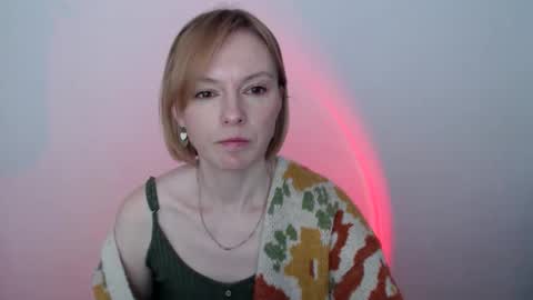 Snapshot of mollilove chatting on 05.16.26 mollilove online show from 05.16.26