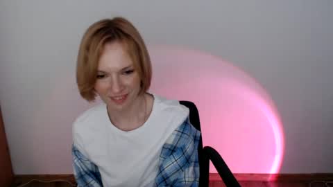 Snapshot of mollilove chatting on 06.16.26 mollilove online show from 06.16.26