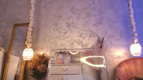 Moly online show from 10.03.25