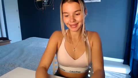 Molly online show from 01.13.25