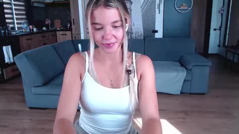 Molly online show from 09.19.25