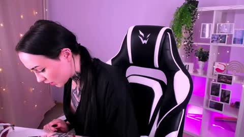 Snapshot of molly_kisss chatting on 10.26.25 molly_kisss online show from 10.26.25