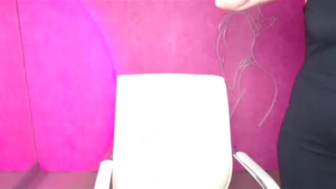 Snapshot of molly_mis chatting on 12.21.24 Molly online show from 12.21.24