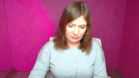 Snapshot of molly_mis chatting on 12.26.24 Molly online show from 12.26.24