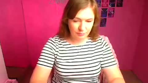 Snapshot of molly_mis chatting on 10.25.25 Molly online show from 10.25.25