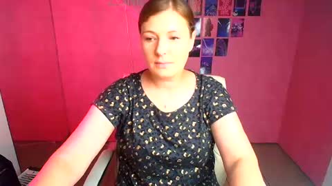 Molly online show from 07.06.26
