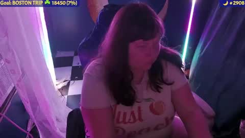 molly_moons online show from 09.20.25