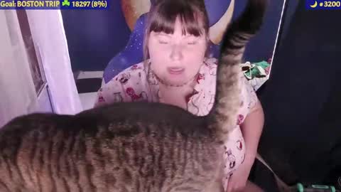 molly_moons online show from 09.23.25