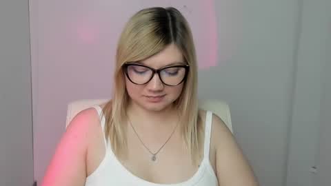 Molly online show from 09.29.25