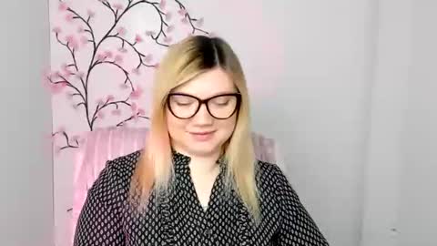 Molly online show from 01.06.26