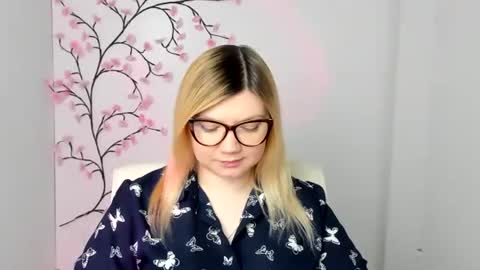 Molly online show from 01.17.26