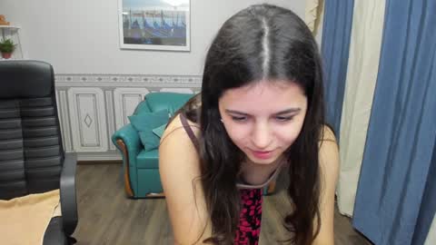 Molly Owens online show from 02.08.25