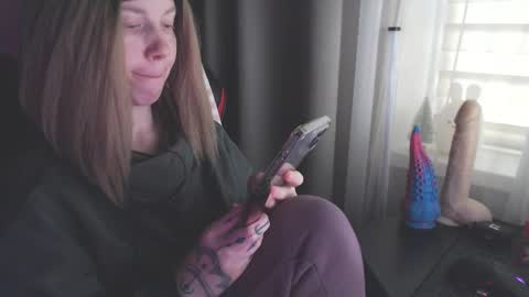 I have new photos come and see with love Molly online show from 01.17.25