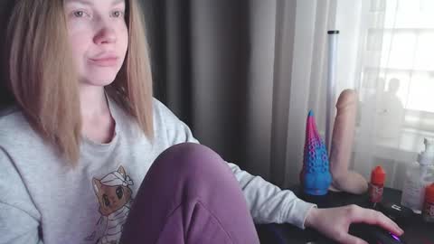 I have new photos come and see with love Molly online show from 01.31.25