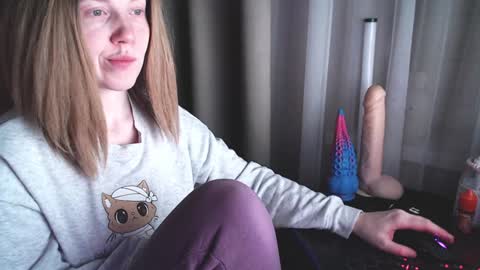 I have new photos come and see with love Molly online show from 02.06.25