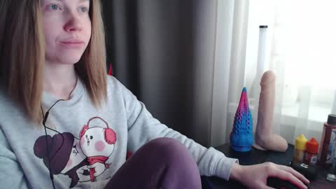 I have new photos come and see with love Molly online show from 02.16.25