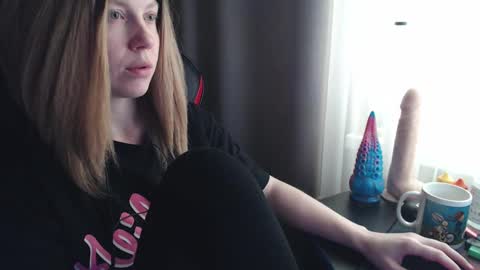 I have new photos come and see with love Molly online show from 03.11.25