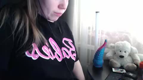 I have new photos come and see with love Molly online show from 02.04.26