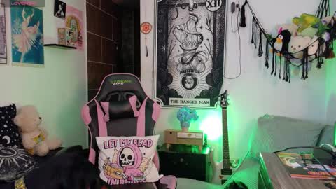 Molly online show from 02.06.26