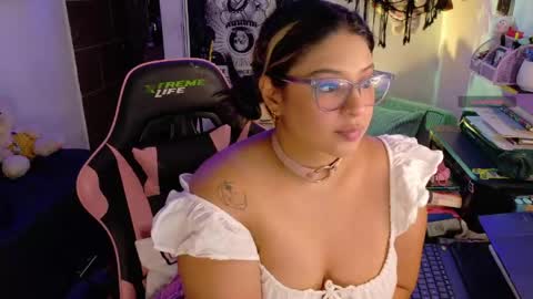 Molly online show from 04.17.26