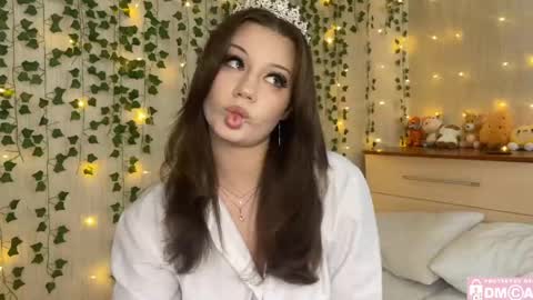 Snapshot of mollybibe chatting on 05.16.26 Molly online show from 05.16.26