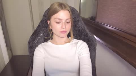 Taisha online show from 12.21.25