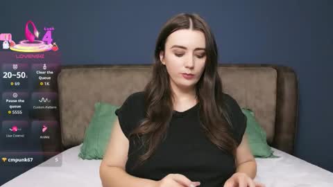 Snapshot of mollygreens chatting on 10.19.25 Molly online show from 10.19.25