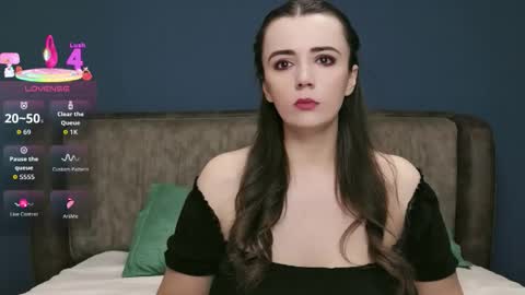 Snapshot of mollygreens chatting on 11.05.25 Molly online show from 11.05.25