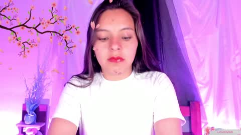 Snapshot of mollylewis18 chatting on 01.29.25 New girl Emily Valentina Michelle online show from 01.29.25