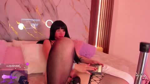 Snapshot of mollylewis18 chatting on 09.17.25 New girl Emily Valentina Michelle online show from 09.17.25