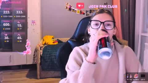  KIRA  online show from 12.18.25