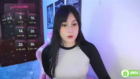 Molly  online show from 01.20.25