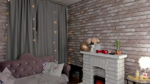 hi im Molly heregreat boobs big heart  warm pussy  online show from 03.31.26