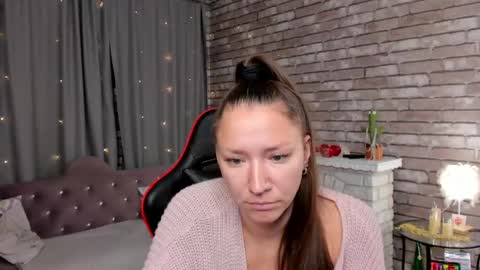 hi im Molly heregreat boobs big heart  warm pussy  online show from 05.26.26