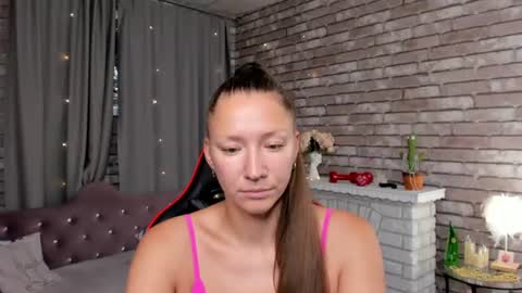 hi im Molly heregreat boobs big heart  warm pussy  online show from 07.18.26