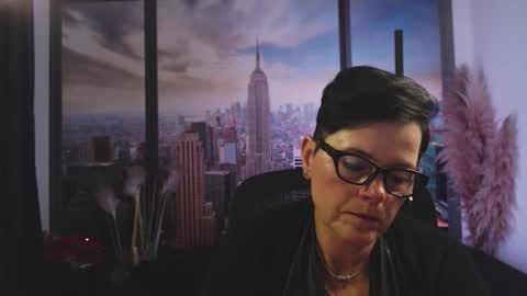 Snapshot of mollysun chatting on 10.07.25 MollySun Nina Randmann online show from 10.07.25