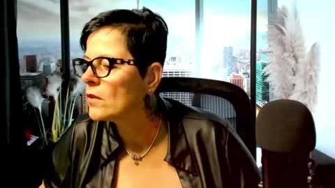 Snapshot of mollysun chatting on 11.06.25 MollySun Nina Randmann online show from 11.06.25