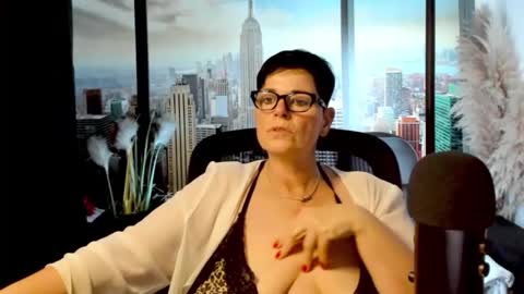 Snapshot of mollysun chatting on 11.11.25 MollySun Nina Randmann online show from 11.11.25