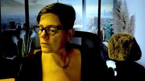 Snapshot of mollysun chatting on 11.16.25 MollySun Nina Randmann online show from 11.16.25