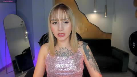 Molly Sunders online show from 05.13.26