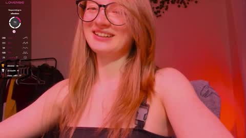 mollytucker online show from 10.28.25