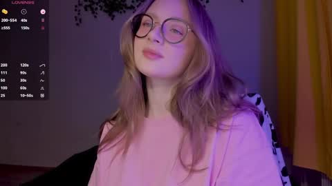 mollytucker online show from 04.15.26