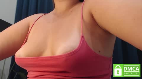 Snapshot of mollywayne chatting on 05.16.26 Molly Join my social networks online show from 05.16.26